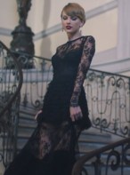 111114-taylor-swift-blank-space-embed-1-480